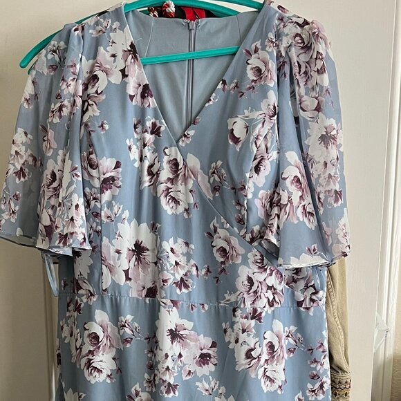 Floral unique dress - Picture 1 of 3